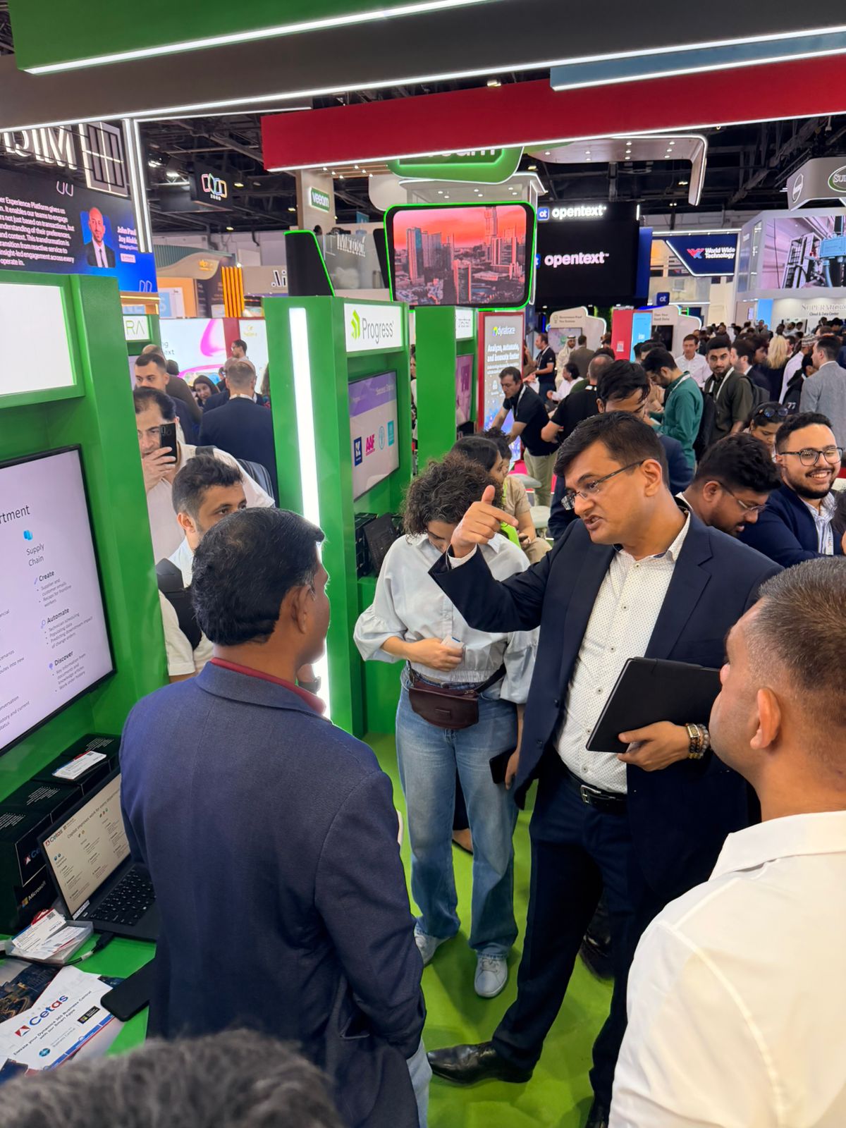 Partners at the Cetas booth at GITEX GLOBAL 2025