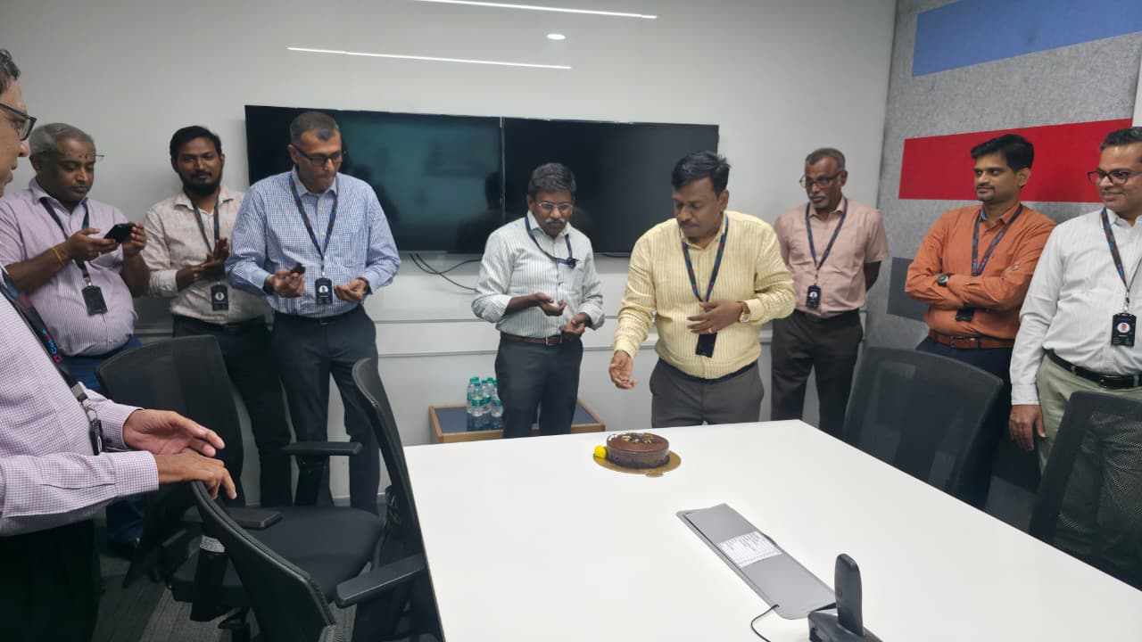 cetas-microsoft-financial-year-cake-cutting